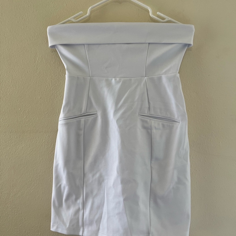 Amazon Strapless Light Gray Dress